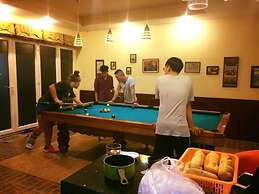 Hillside Homestay Hue - Triple Room top Apartment