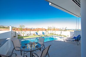 Villa Prol25, Beautiful 2bdr Protaras Villa With Pool, Close to Fig Tr