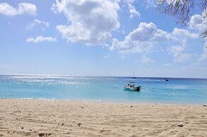 Seagaze Beach House is Perfect for Family, a few Steps to the Beach