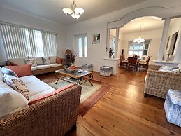 Seagaze Beach House is Perfect for Family, a few Steps to the Beach