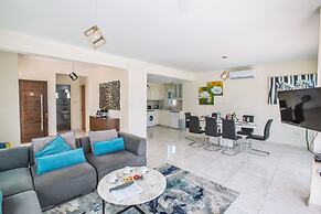 Protaras Mesogeios Villa Me16 Beachfront Villa in Protaras Center