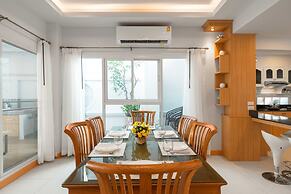 Luxury Pool Villa 6BR