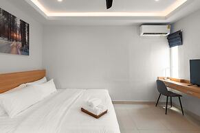 Luxury Pool Villa 6BR