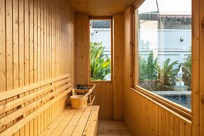 Luxury Pool Villa 6BR