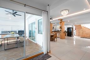 Luxury Pool Villa 6BR