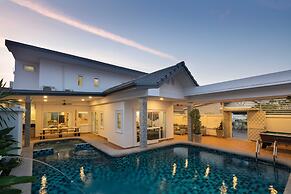 Luxury Pool Villa 6BR