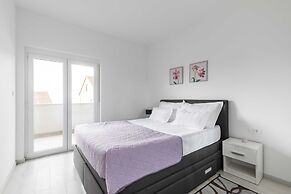 Apartments Villa Salona Sky