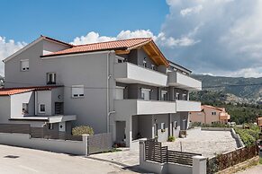 Apartments Villa Salona Sky