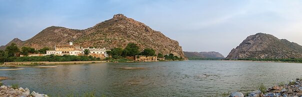 Hotel Rajmahal Palace