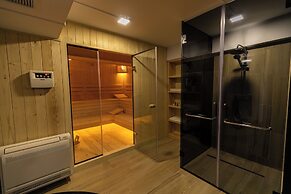 Ames Hotel & SPA