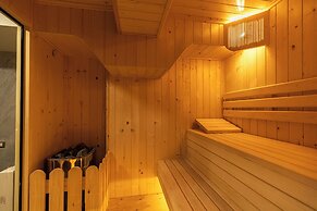 Ames Hotel & SPA