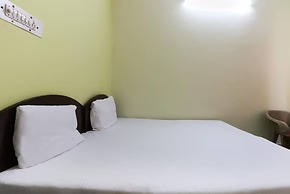 Goroomgo Blue Moon Bhimtal