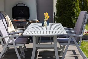 Four Seasons Apartment by Renters