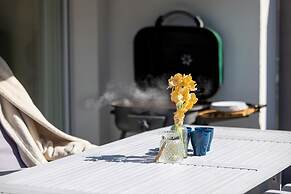 Four Seasons Apartment by Renters