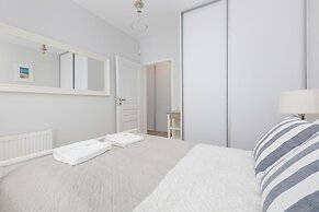 Four Seasons Apartment by Renters