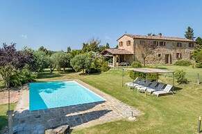 Beautiful 5-bed Villa in Cortona, Private Pool