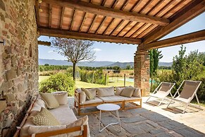 Beautiful 5-bed Villa in Cortona, Private Pool