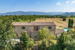 Beautiful 5-bed Villa in Cortona, Private Pool