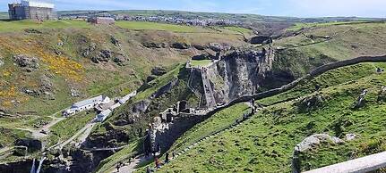 2-bed Cottage, Sleeps 5, Pets Ok, Close to Coast