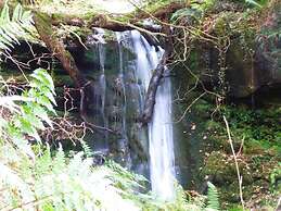 2-bed Cottage, Sleeps 5, Pets Ok, Close to Coast