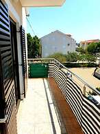 Lovely 1-bed Apartment With sea View in Srima