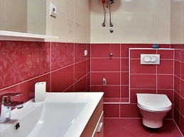 Charming 2-bed Apartment in Srima With sea View