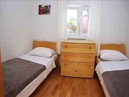 Remarkable 2-bed Apartment in Srima With sea View