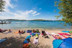 Remarkable 2-bed Apartment in Srima With sea View