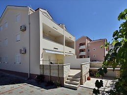 Remarkable 2-bed Apartment in Srima With sea View