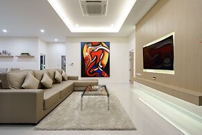 Luxury Pool Villa A18