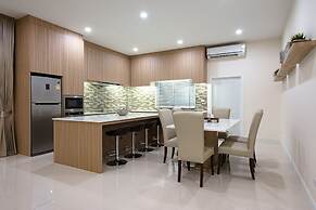 Luxury Pool Villa A18