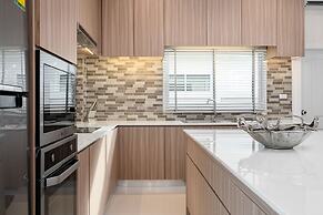 Luxury Pool Villa A18