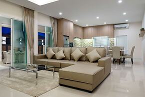 Luxury Pool Villa A18