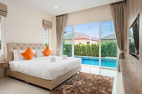 Luxury Pool Villa A18