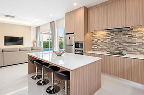 Luxury Pool Villa A18