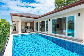 Luxury Pool Villa A18
