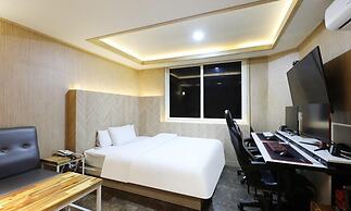 GUKMIN HOTEL