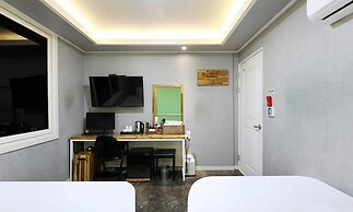 GUKMIN HOTEL