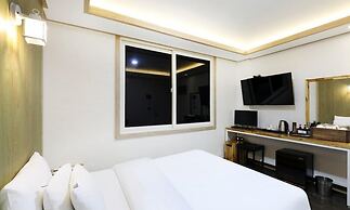 GUKMIN HOTEL