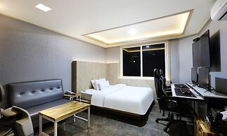 GUKMIN HOTEL