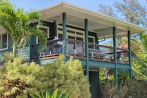 Hanalei Beach House 5 Bedroom Home by RedAwning