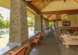 Aina Nalu 2bd/2ba 2 Bedroom Condo by Redawning