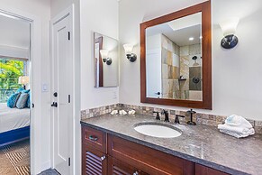 Aina Nalu 2bd/2ba 2 Bedroom Condo by Redawning