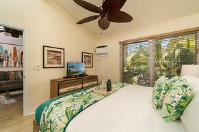 Aina Nalu 2bd/2ba 2 Bedroom Condo by Redawning
