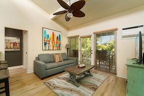 Aina Nalu 2bd/2ba 2 Bedroom Condo by Redawning