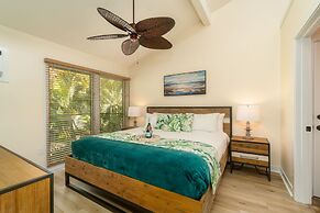 Aina Nalu 2bd/2ba 2 Bedroom Condo by Redawning