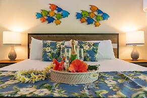 Aina Nalu 2bd/2ba 2 Bedroom Condo by Redawning