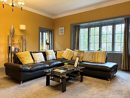Rossal House Apartments
