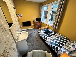 Rossal House Apartments