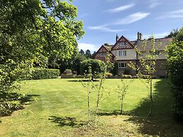 Rossal House Apartments